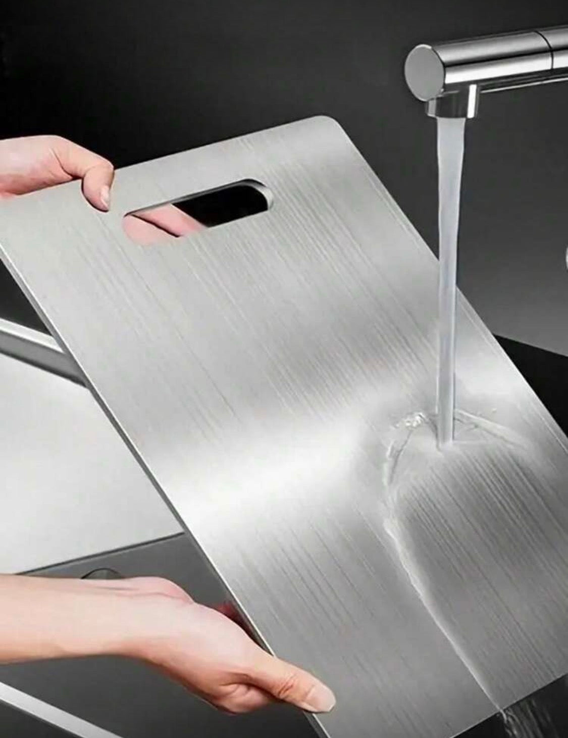 Planche à découper cuisine inox – Résistante et facile à nettoyer